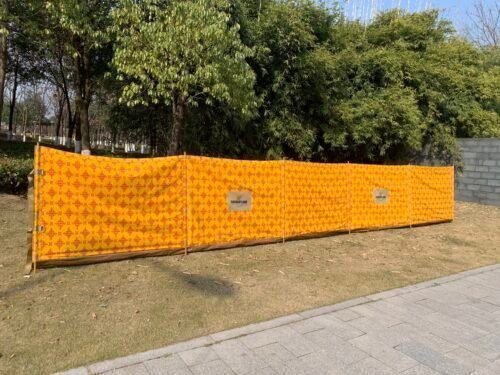 0E2AF1B663862BA00467081E94D4D7CA High-Performance 600D Windshield | Essential Wind Protection for Desert Adventures